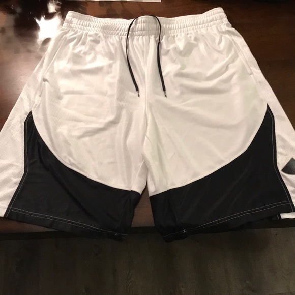 Under Armour Other - Under armor shorts